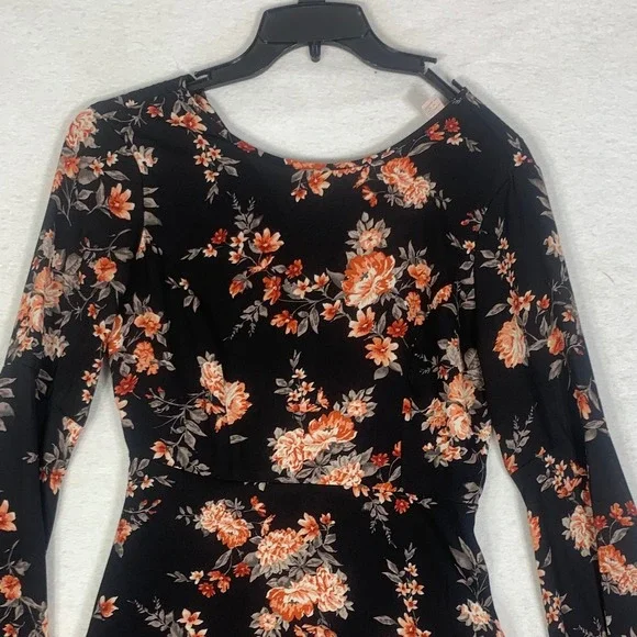 Forever 21 Floral Skater Dress Women's Small Black Long Bell Sleeve Fit & Flare - Picture 2 of 11